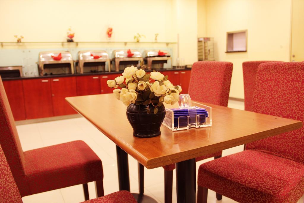 Hanting Express Qingdao Chengyang District Government Extérieur photo